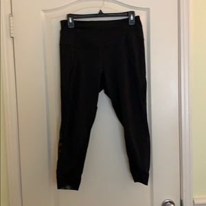 2 pairs Zella cropped leggings w/mesh inserts - L